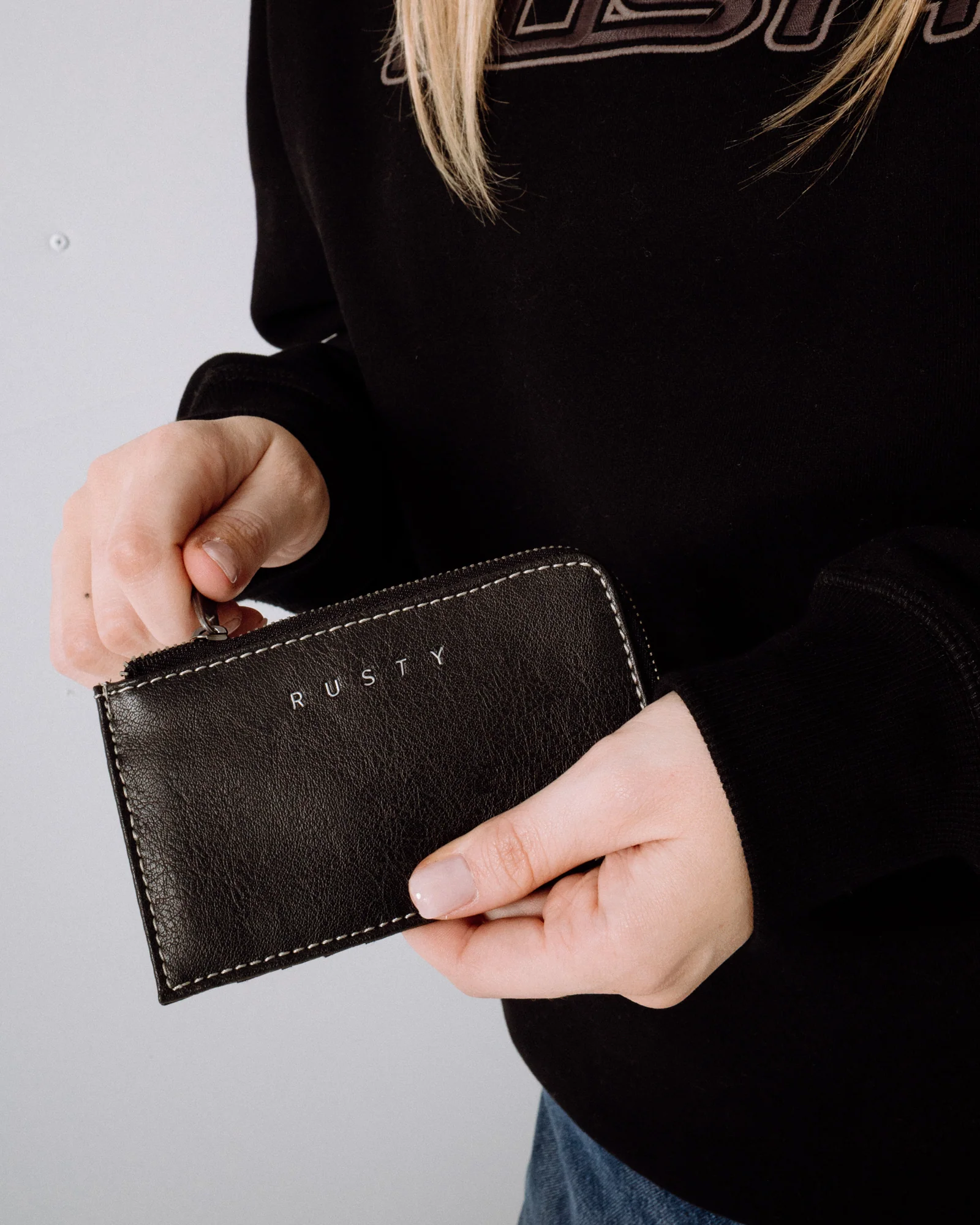 Billetera Rusty Mallory Card Holder Black - Image 8