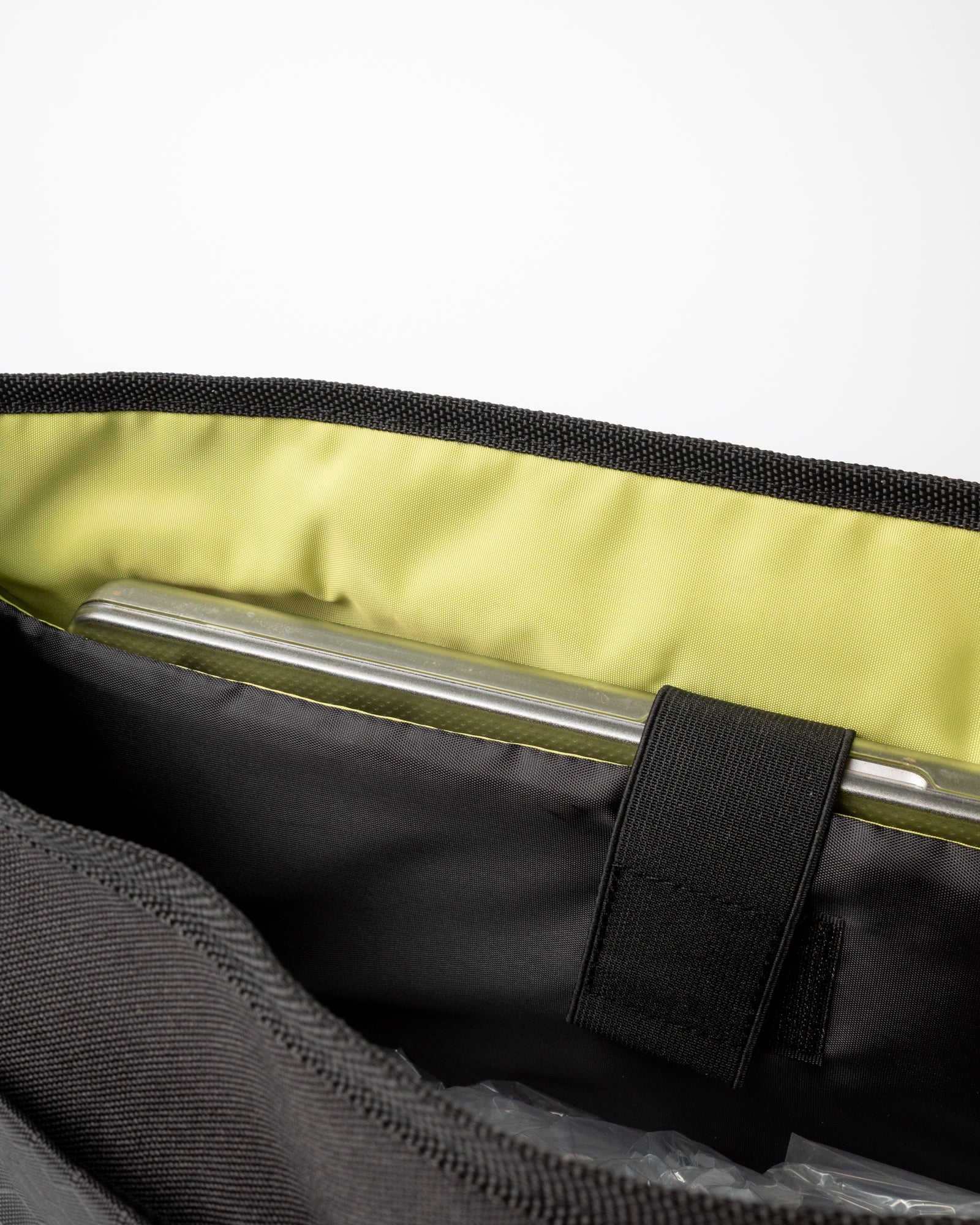 Bolso Rusty Voltage Messenger Bag Black/Sulphur - Image 2