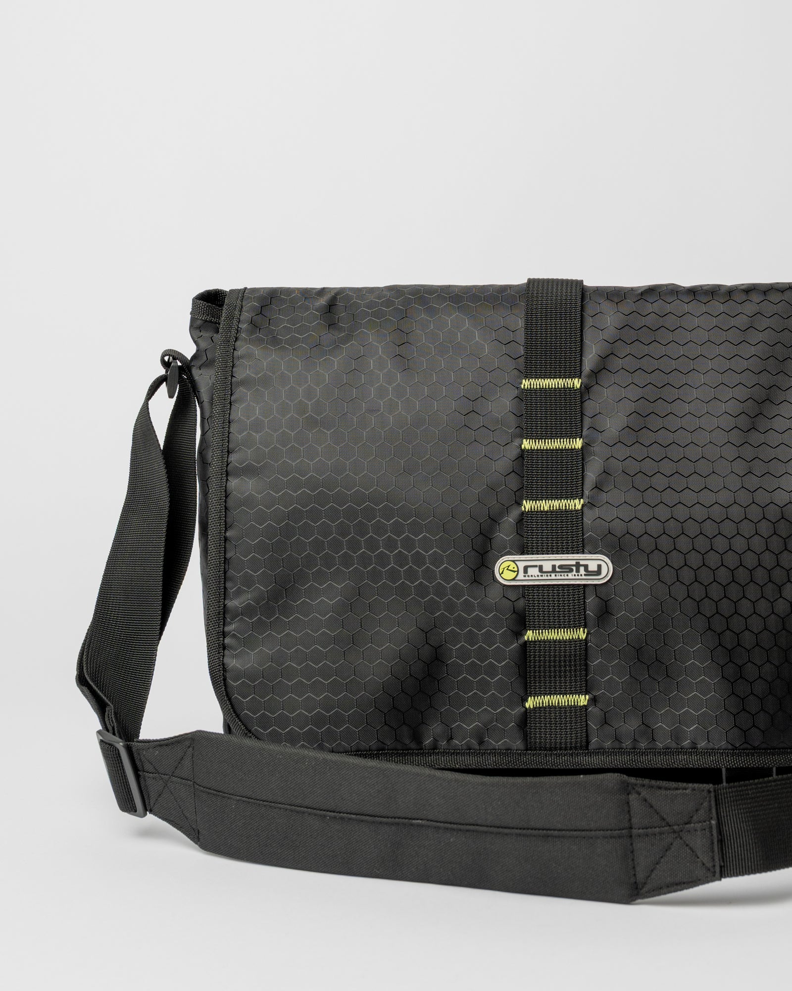 Bolso Rusty Voltage Messenger Bag Black/Sulphur - Image 3