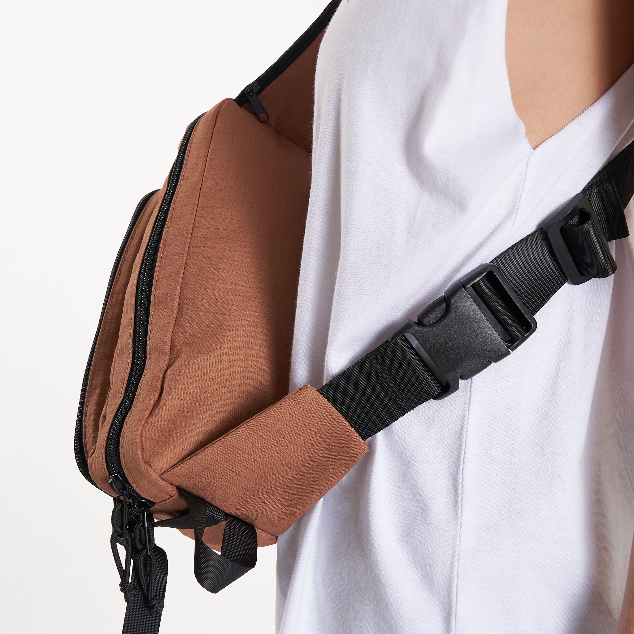 Bolso Vulk Teck Waistbag Brown - Image 5