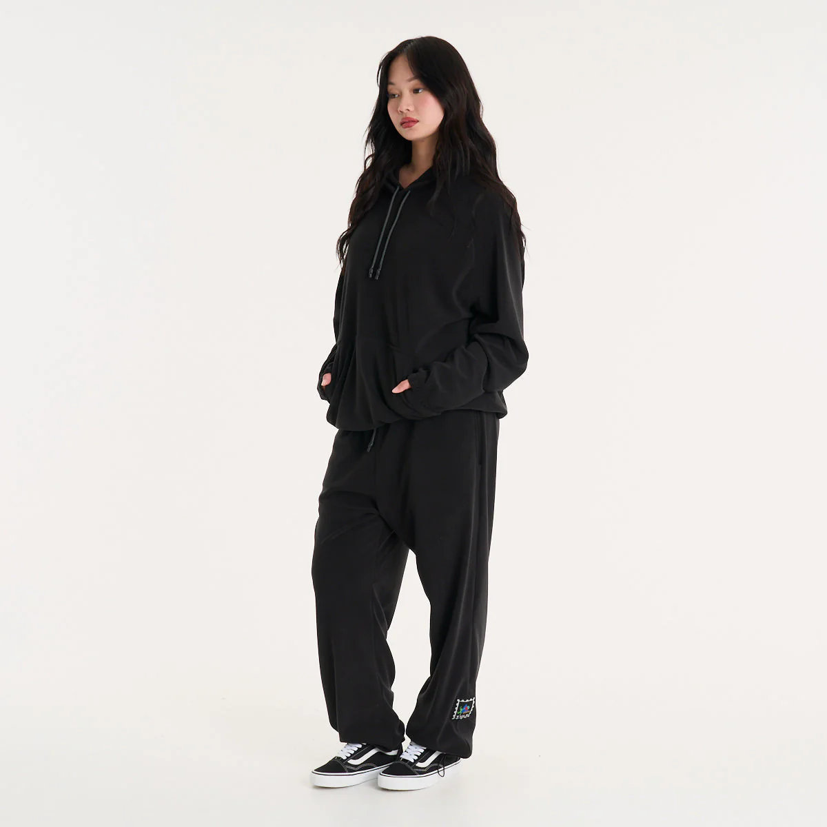 Buzo Vulk Parker Hood Black - Image 6