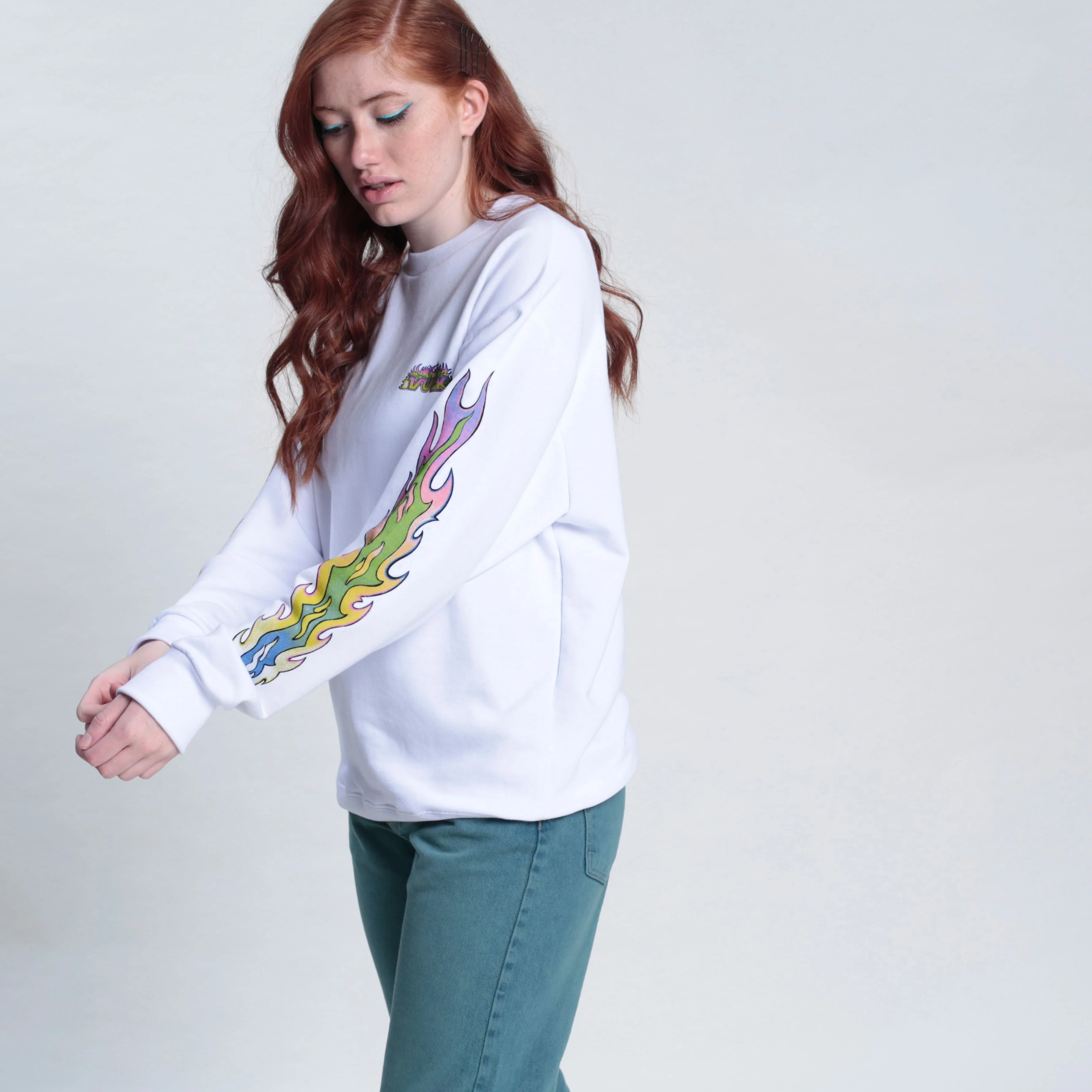 Buzo Vulk Electric Crew White - Image 3