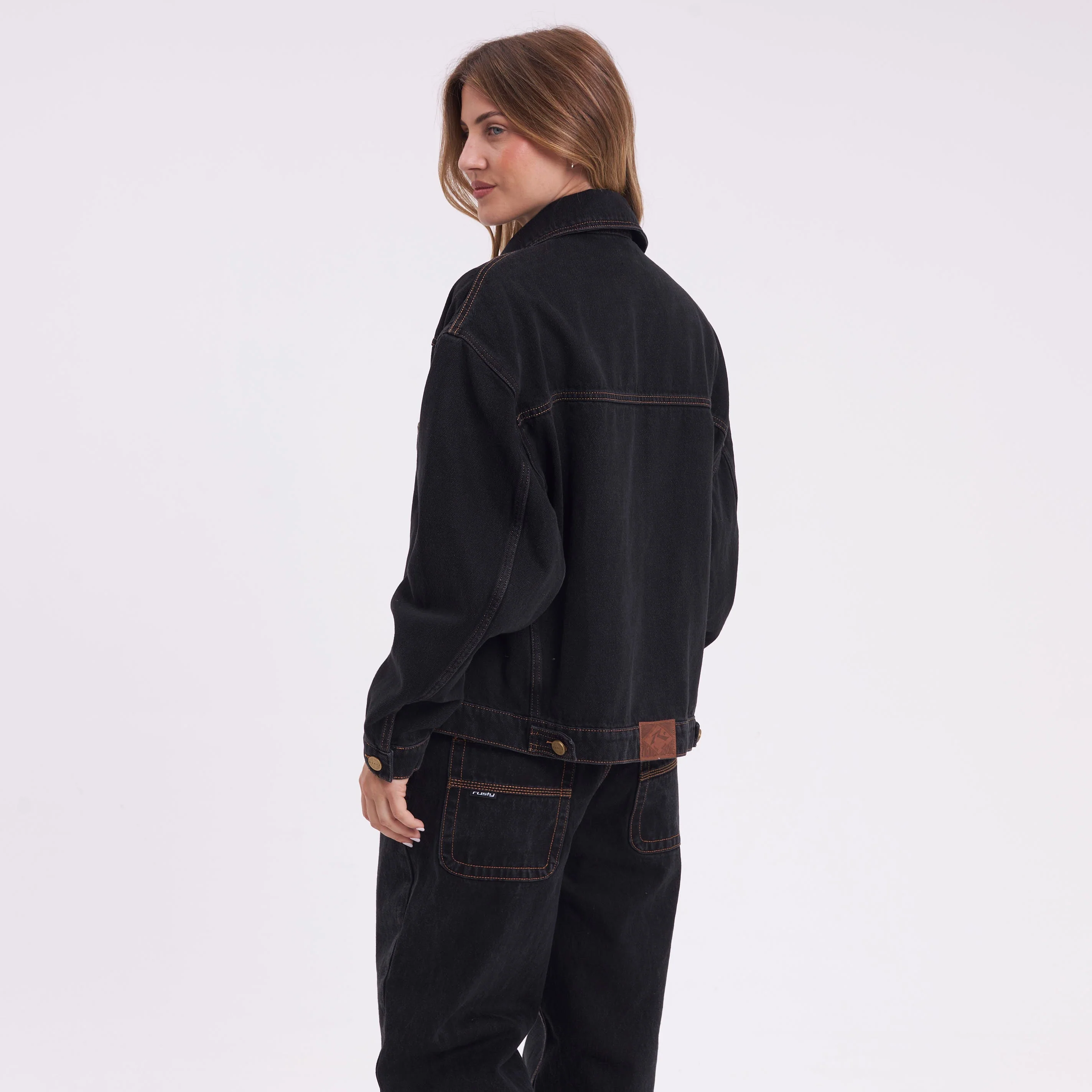 Campera Liviana Rusty Bethany Denim Jacket Black Out - Image 4