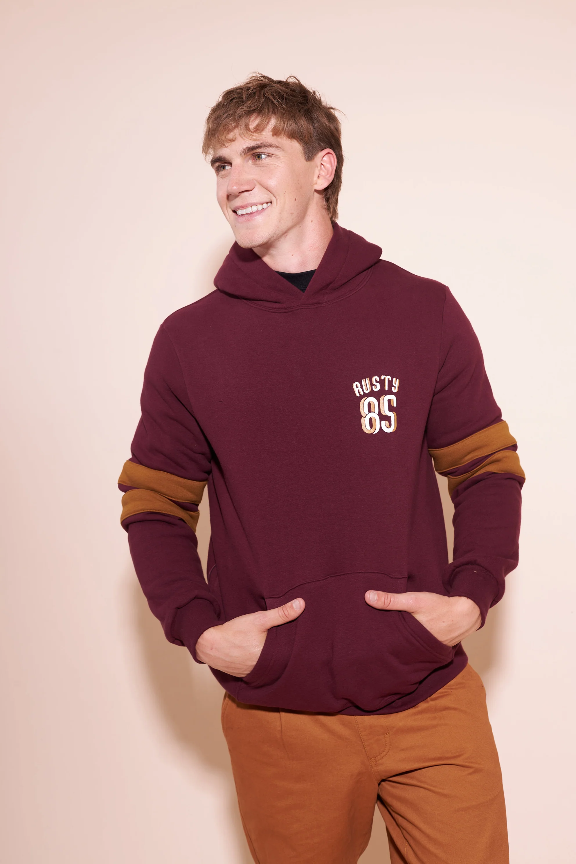 Canguro Rusty Honors Hood Burgundy - Image 7