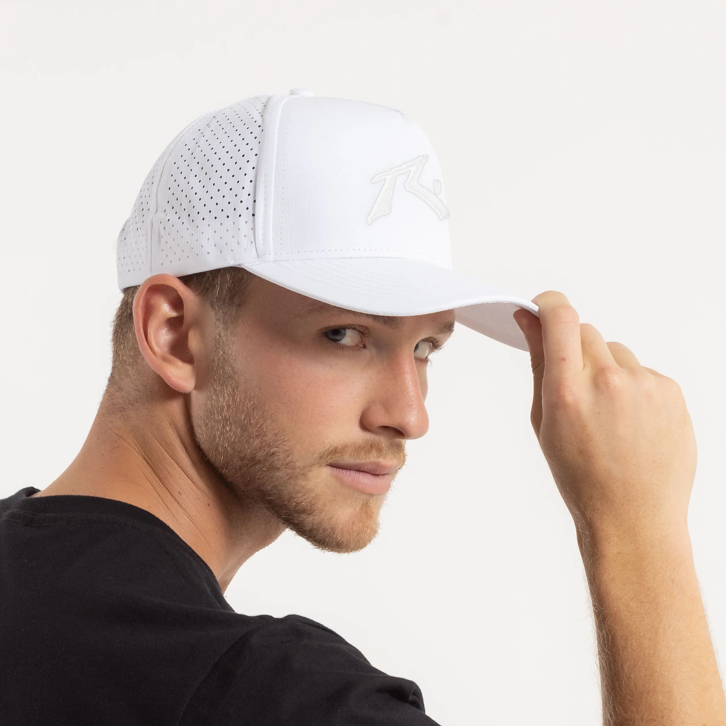 Gorra Rusty Anchor Trucker Blanca - Image 3