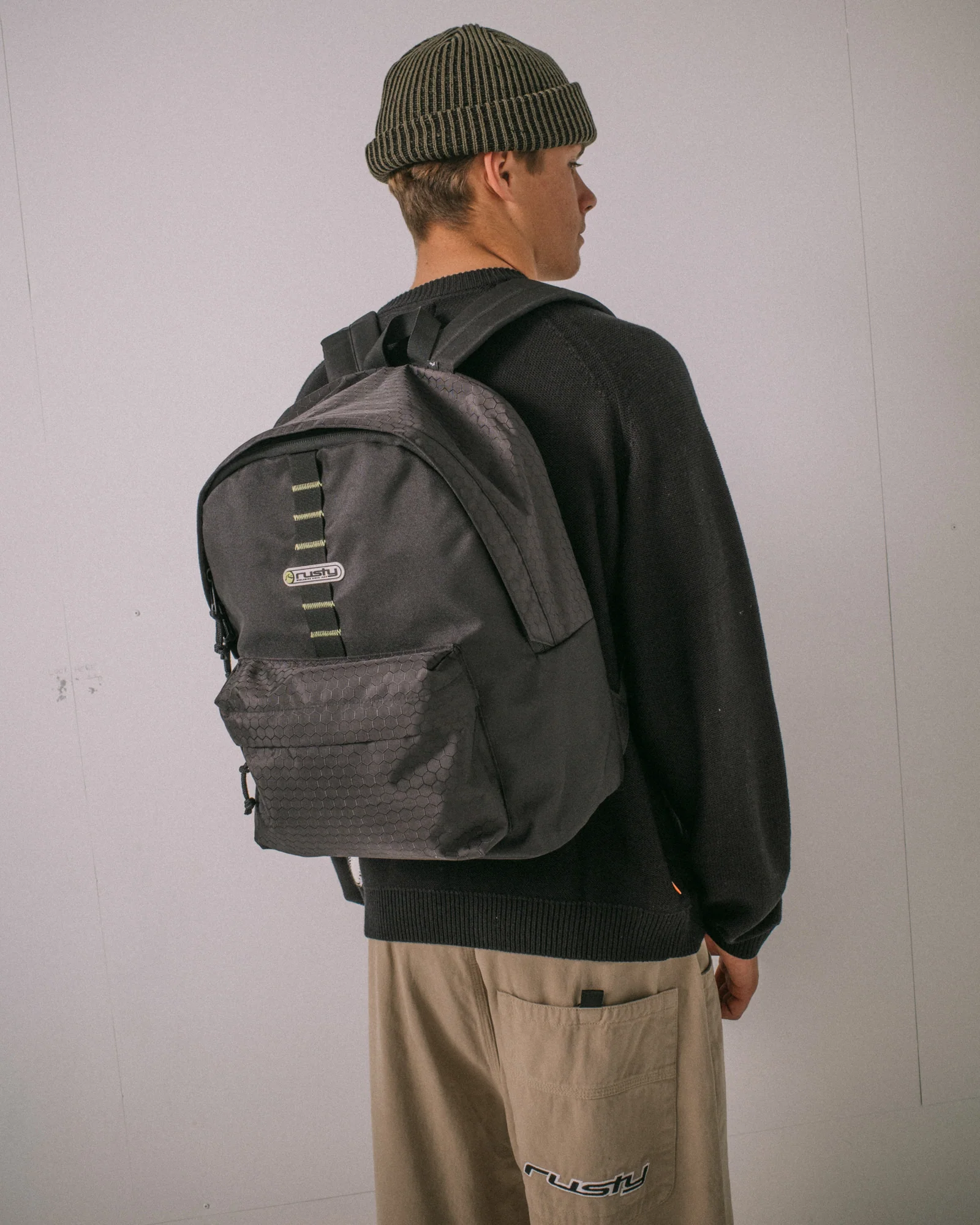 Mochila Rusty Voltage Backpack Black/Sulphur - Image 3