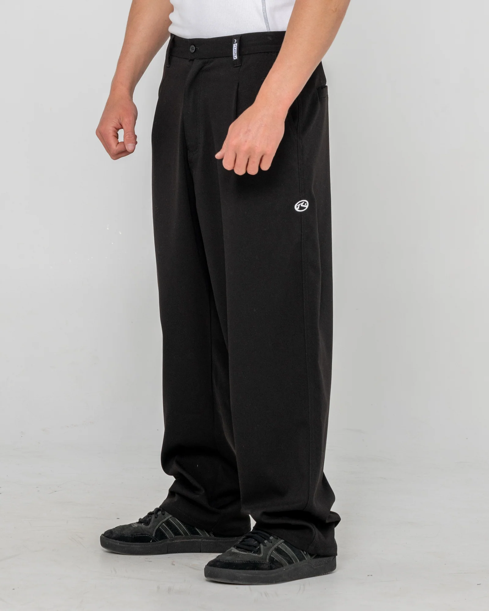 Pantalon Rusty Jasper Baggy Pleated Suit Pant Black - Image 3