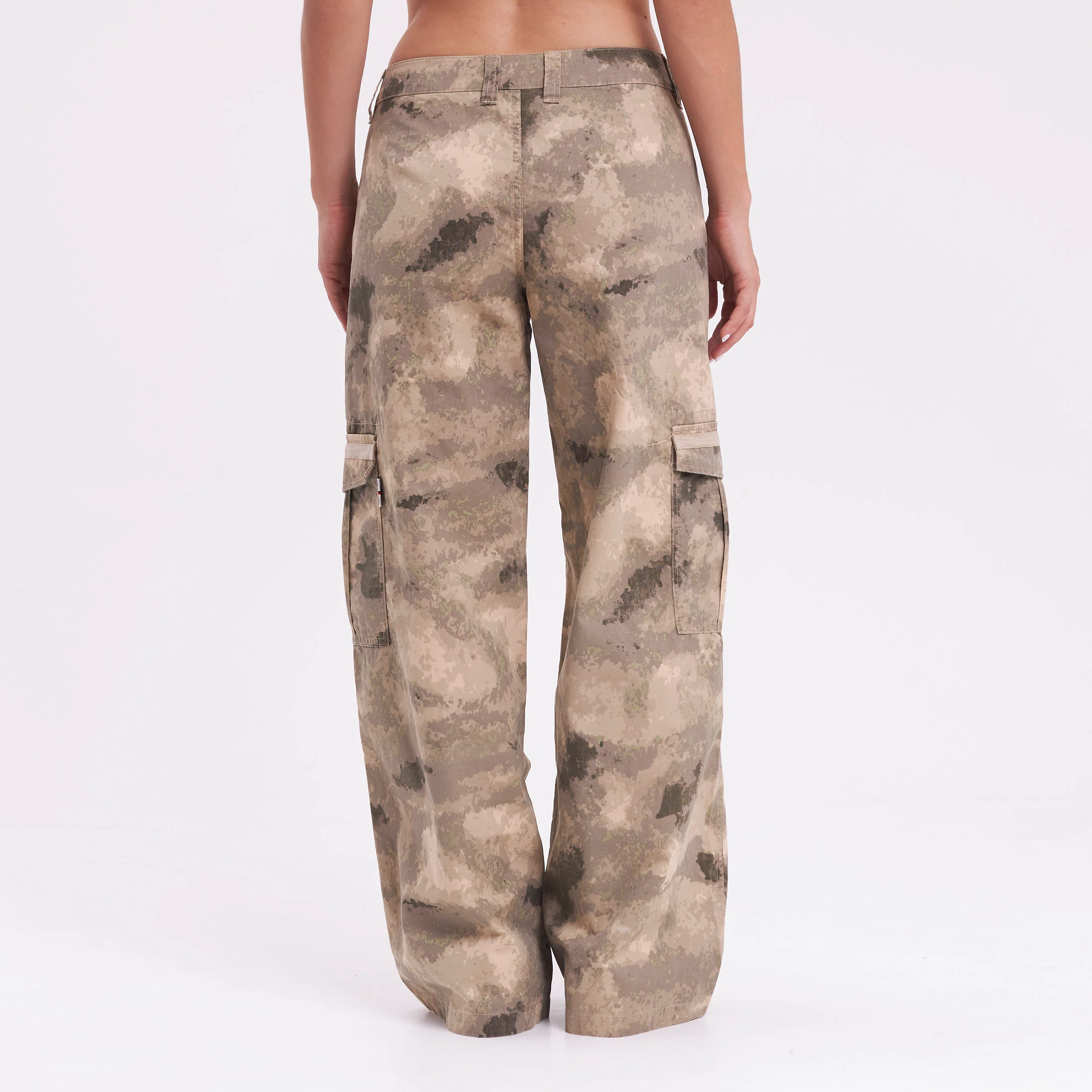 Pantalon Rusty Camoozy Low Rise Cargo Pant Camo - Image 12