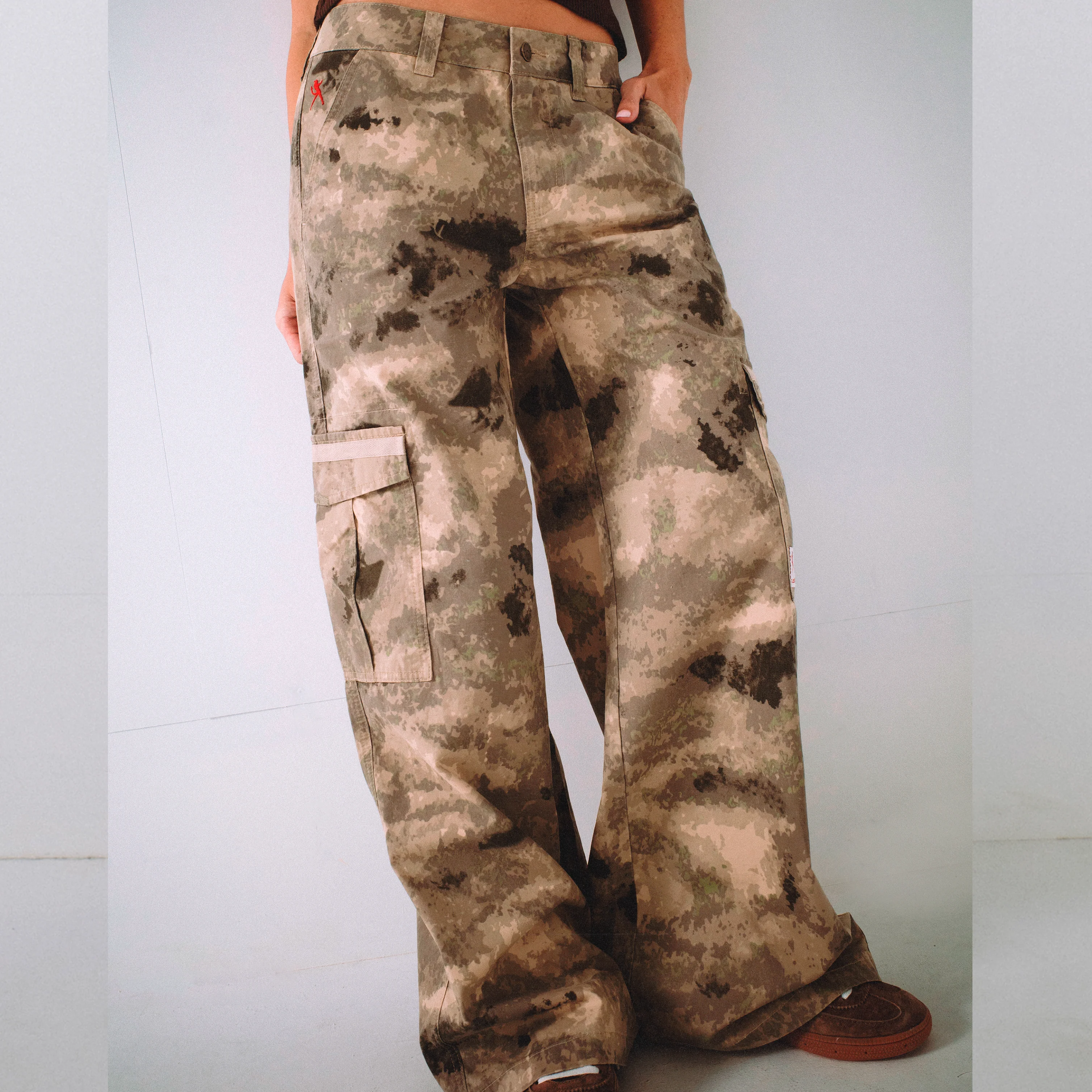 Pantalon Rusty Camoozy Low Rise Cargo Pant Camo - Image 5
