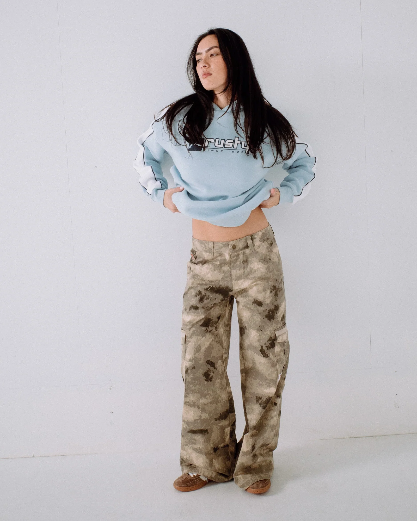 Pantalon Rusty Camoozy Low Rise Cargo Pant Camo - Image 6