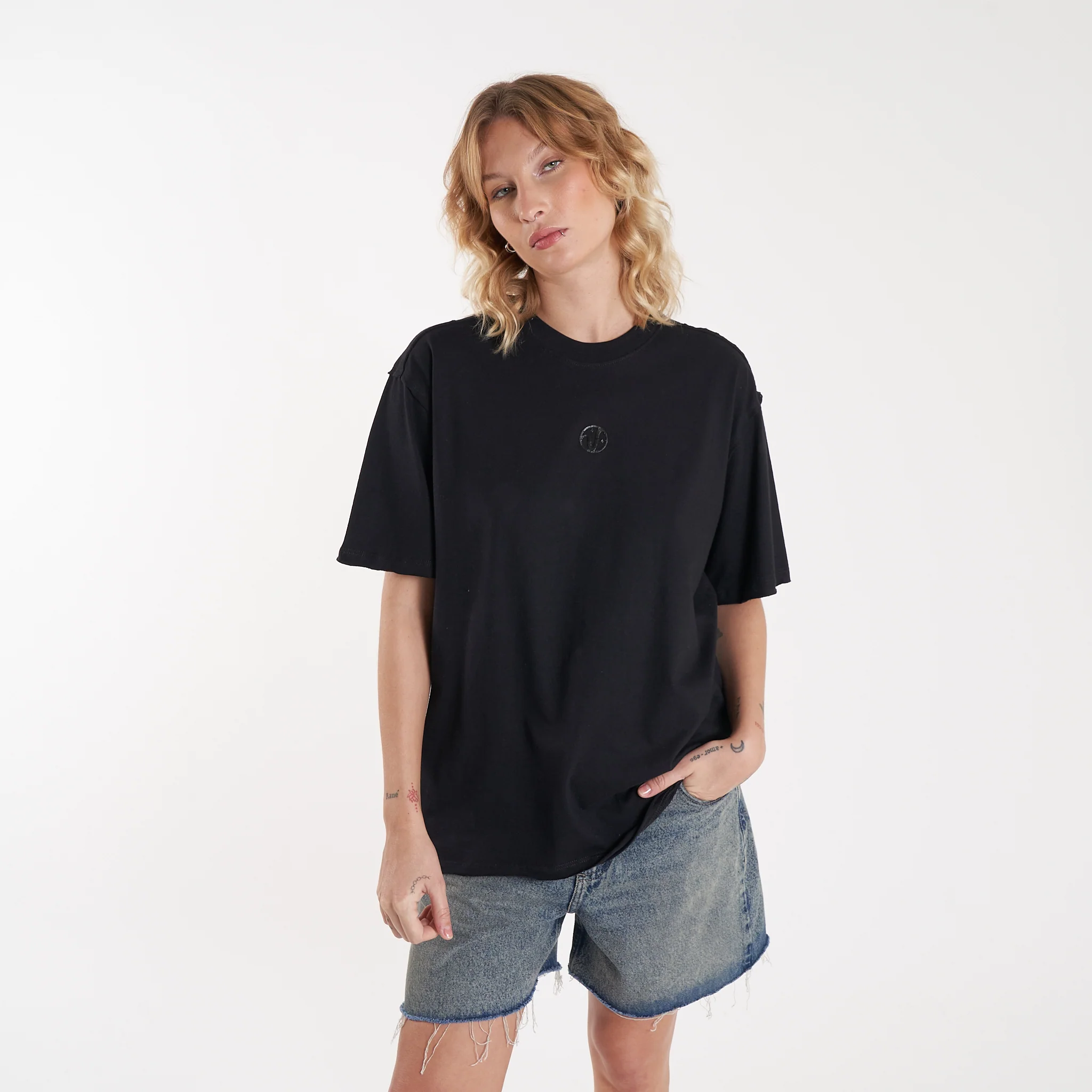 Remera Mc Vulk Hall Tee Black - Image 5