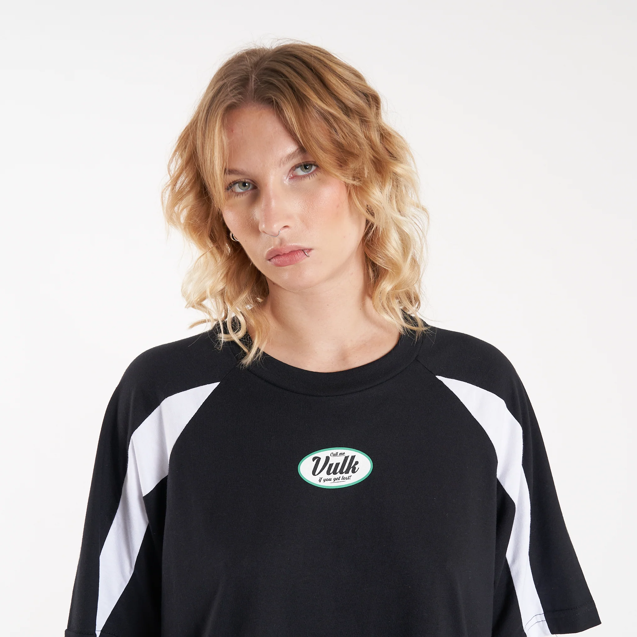 Remera Mc Vulk Mart Tee Black - Image 4