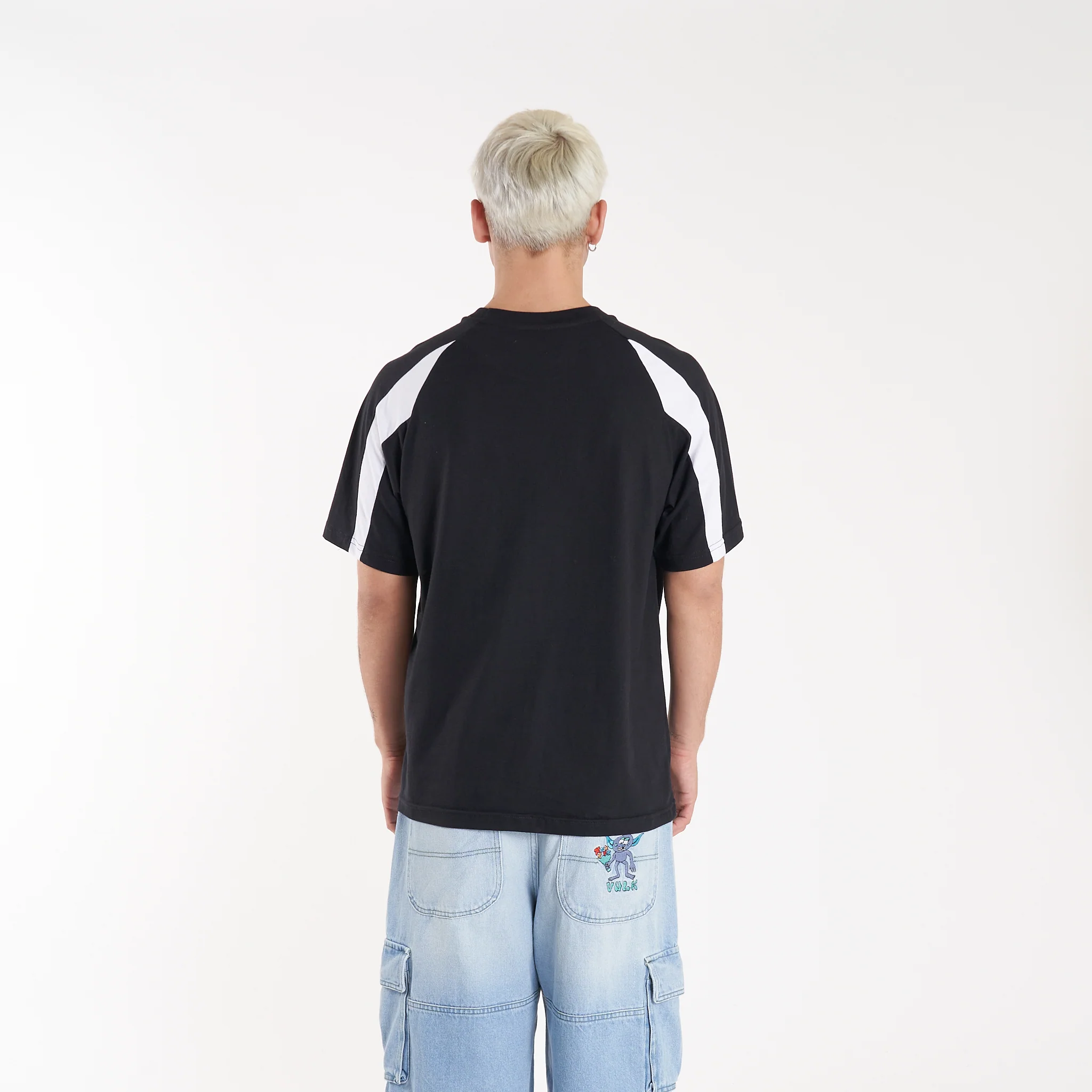 Remera Mc Vulk Mart Tee Black - Image 7