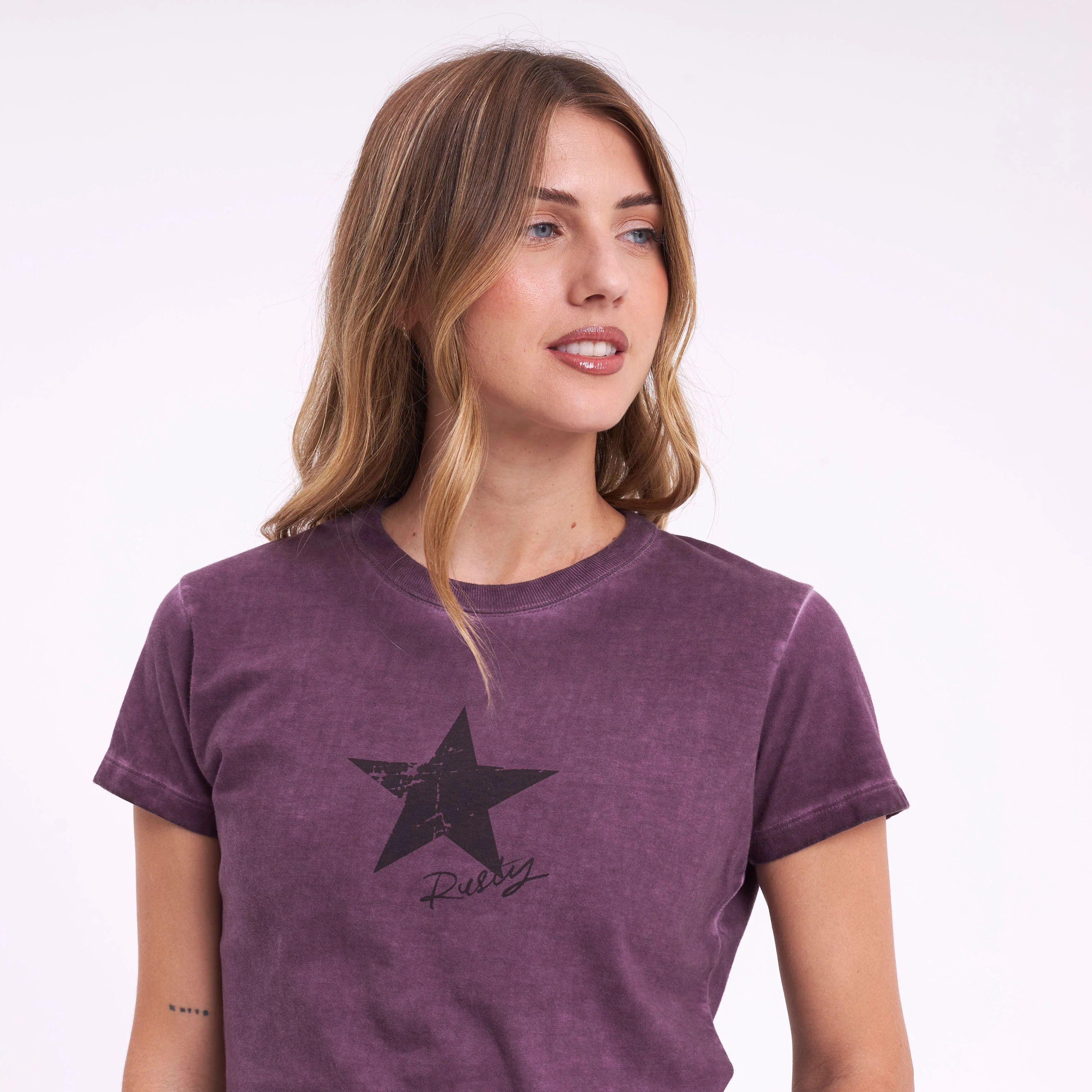 Remera Mc Rusty Scrappy Relaxed Mini Tee Ld Burgundy - Image 4