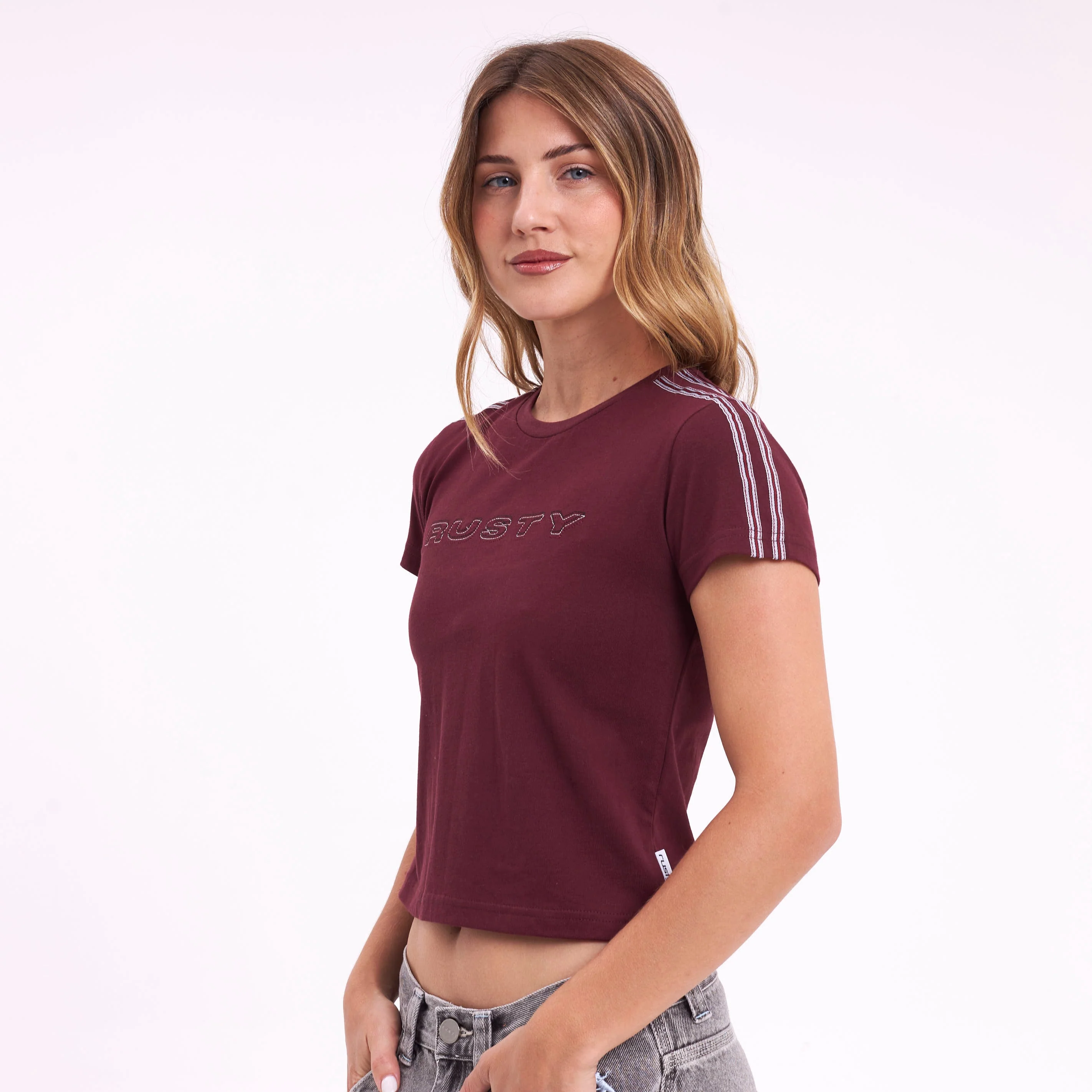 Remera Mc Rusty Stitched Up Relaxed Mini Tee Ld Burgundy - Image 3