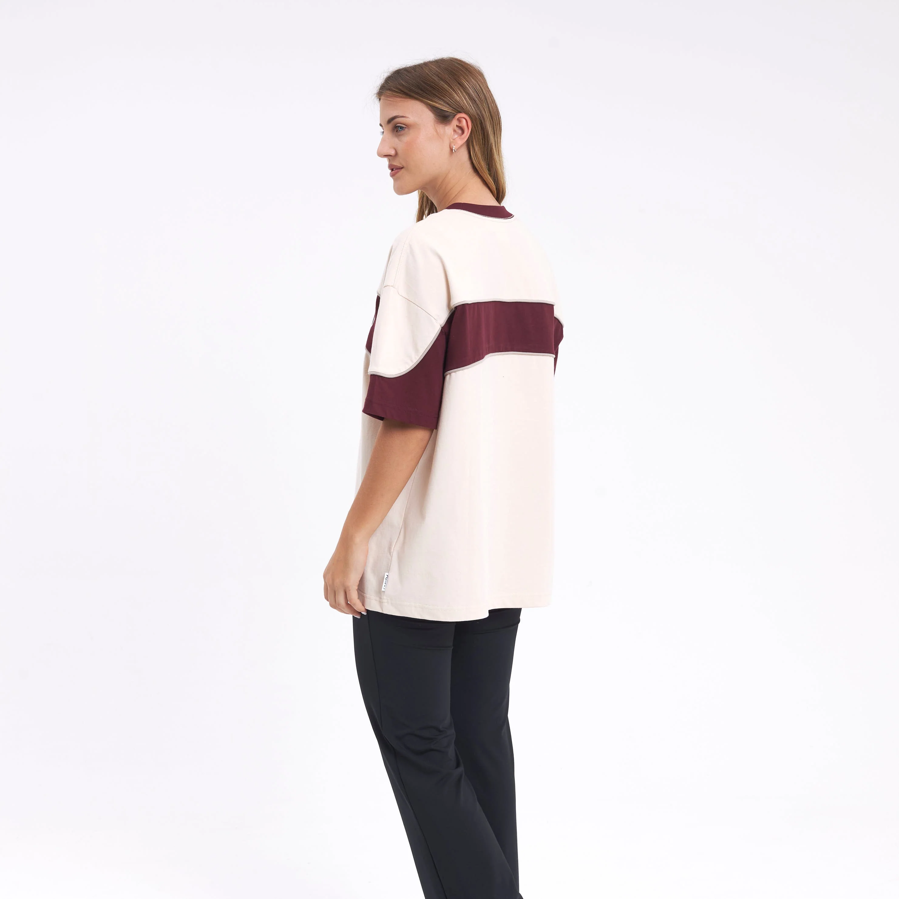 Remera Mc Rusty Kinetic Oversize Tee Cream/Burgundy - Image 4