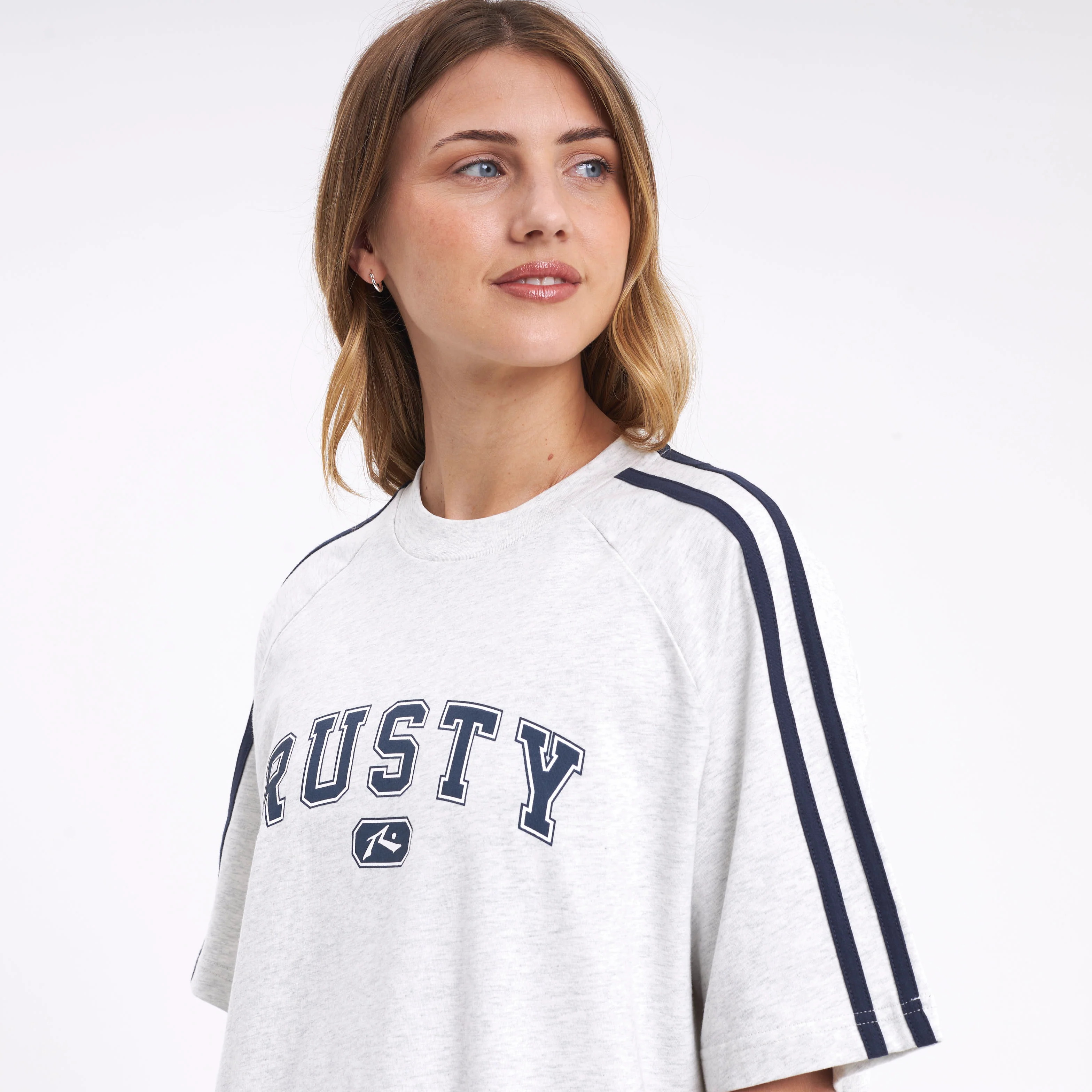 Remera Mc Rusty All Saint Collegiate Oversize Tee Ld Grey Marle - Image 3