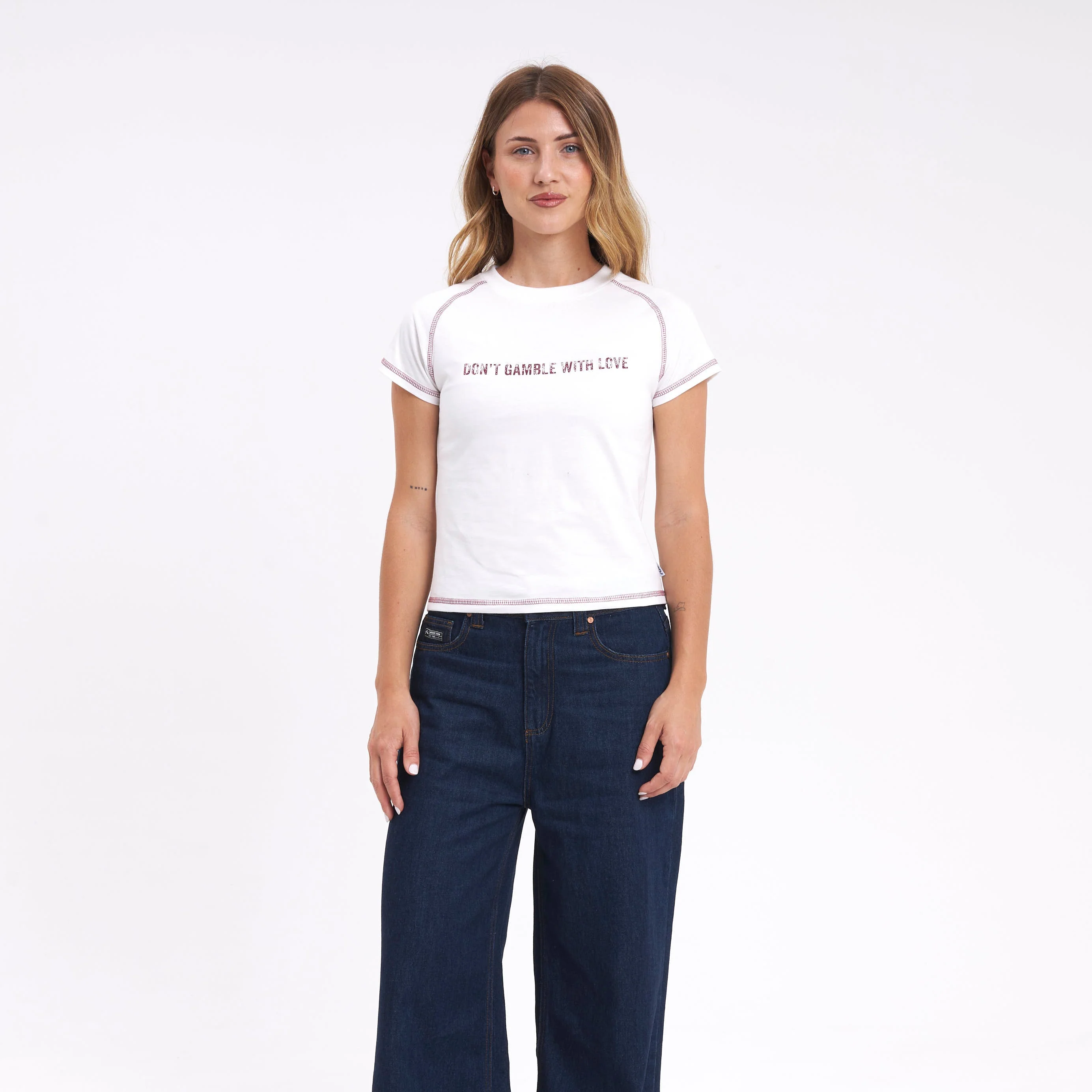 Remera Mc Rusty Rusty Gamble Cap Sleeve Baby Tee Ld Off White - Image 4