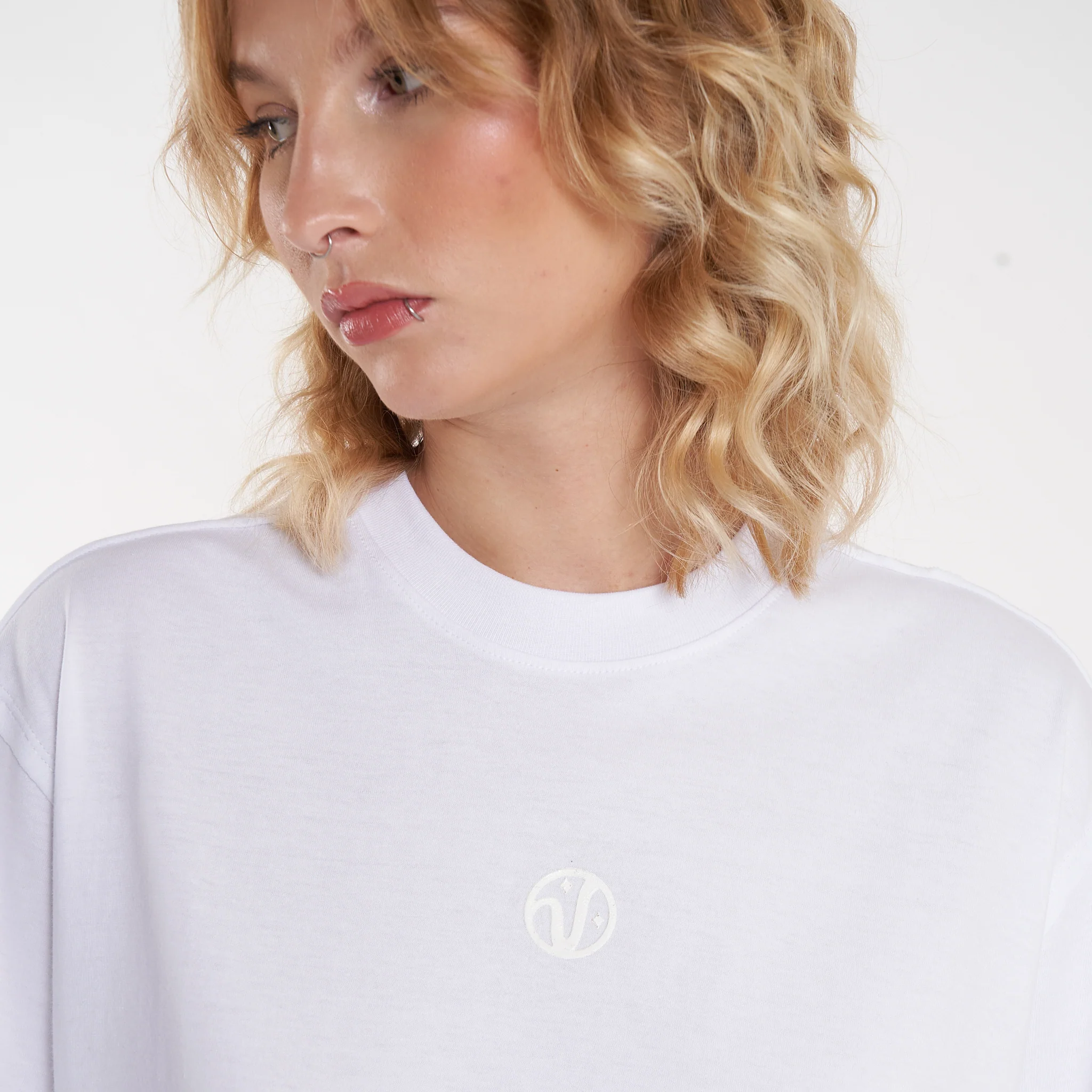 Remera Mc Vulk Hall Tee White - Image 4