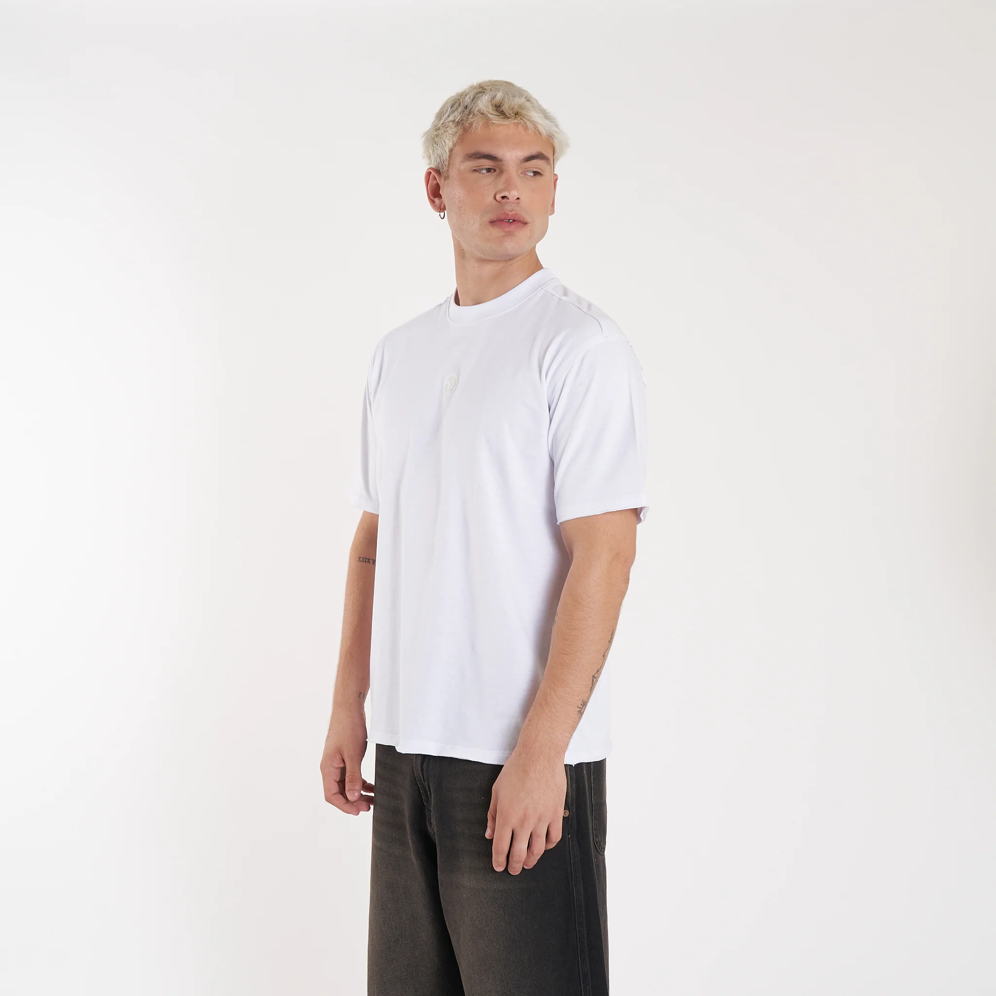 Remera Mc Vulk Hall Tee White - Image 5