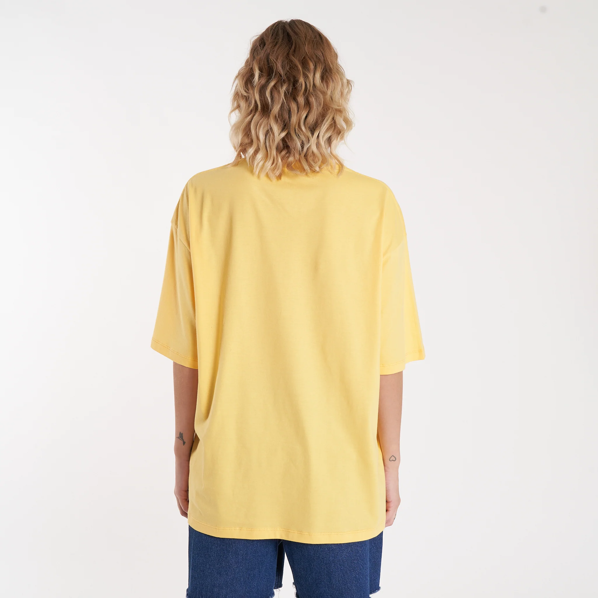 Remera Mc Vulk Dolphin Tee Yellow - Image 7